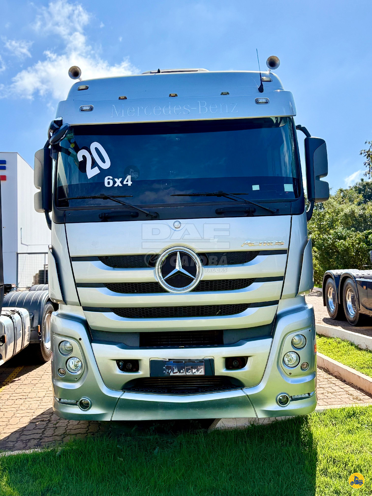 CAMINHAO MERCEDES-BENZ MB 2651 Cavalo Mecânico Cavalo 6x4 Caiobá Implementos Rodoviários - DAF CAMPO GRANDE MATO GROSSO DO SUL MS